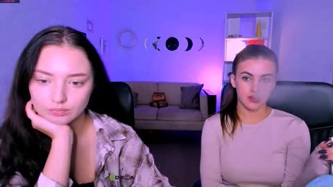 Miki online show from November 13, 1:36 pm