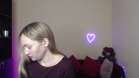 Adalina online show from April 14, 6:33 pm