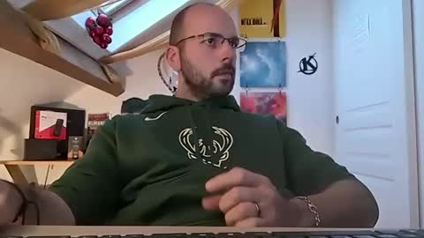 mikmik91 online show from January 7, 4:05 pm