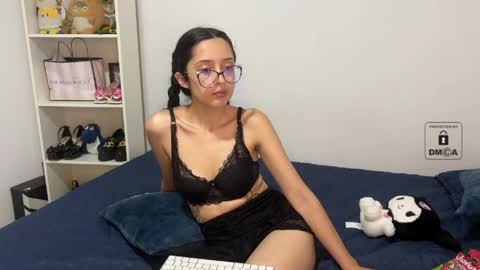 Mila and albert online show from April 26, 11:46 pm