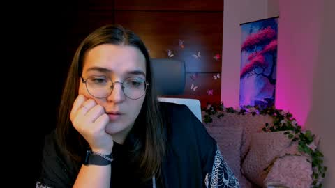 Mila online show from December 7, 3:53 am