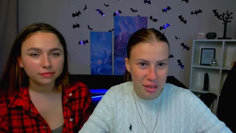 Mila online show from December 1, 4:32 pm