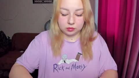 Mila shy sensual person  online show from November 10, 8:39 am