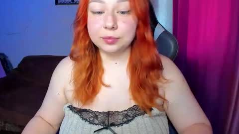 Snapshot of mila_foxxxy chatting on September 22, 9:02 am Mila shy sensual person  online show from September 22, 9:02 am