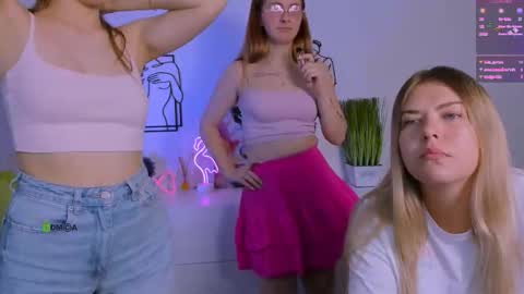 mila_glow online show from September 22, 1:37 pm