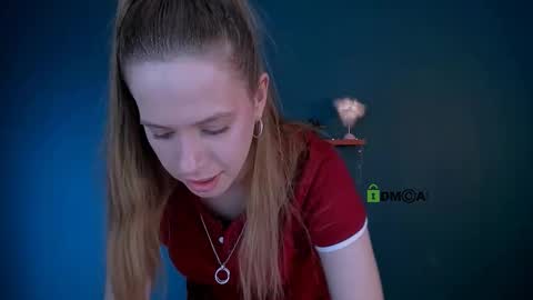 mila_sun__ online show from February 5, 1:25 pm