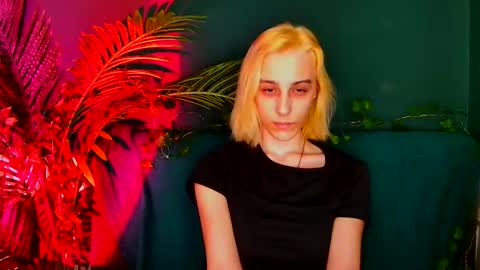 MilaGlow online show from December 19, 5:30 pm