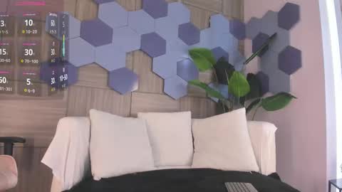    online show from November 10, 10:07 am