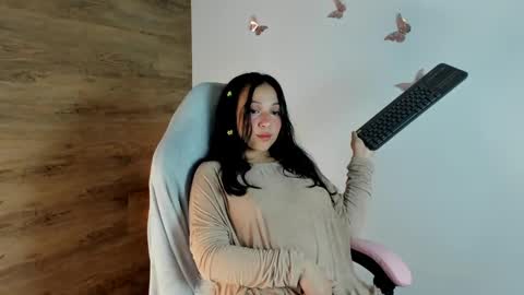 Snapshot of milan_d01 chatting on February 17, 8:38 pm Nice To Meet you Welcome here online show from February 17, 8:38 pm