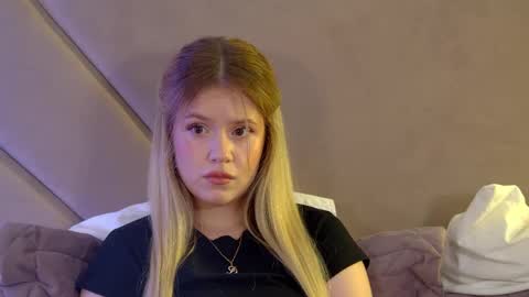 MilanaBalmain online show from May 16, 4:42 am