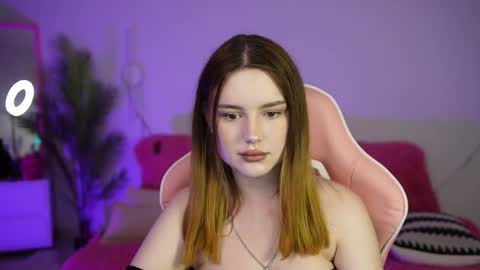 milanamoons online show from September 15, 12:39 pm