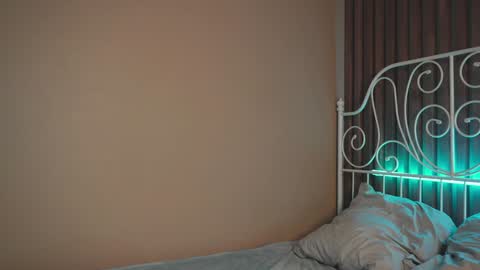 Mila online show from January 16, 6:59 pm