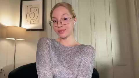 Mila online show from February 27, 3:59 pm