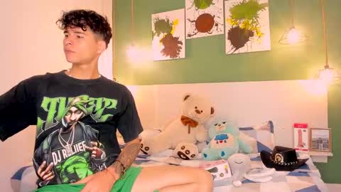 Milcon Thomson online show from December 4, 3:31 am