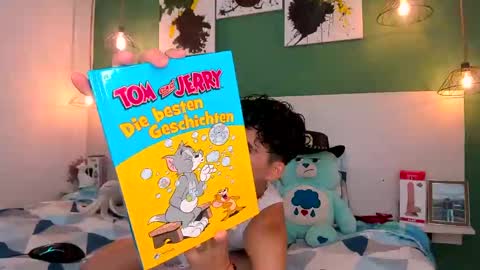 Milcon Thomson online show from December 5, 6:17 pm