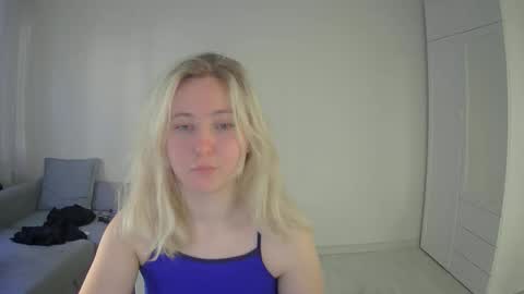 Milena new nonude shy blonde natural online show from May 18, 6:14 pm