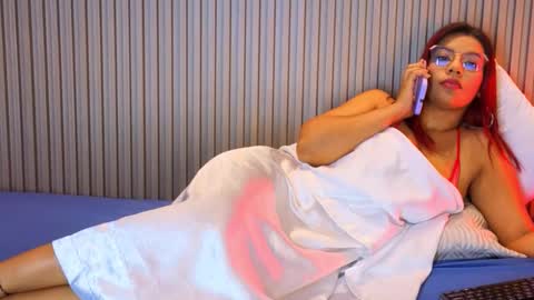 milena_lawson online show from November 8, 1:58 pm