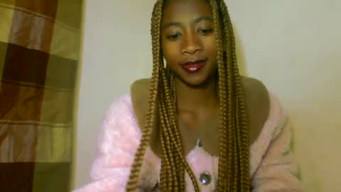 milennah online show from June 29, 4:28 pm