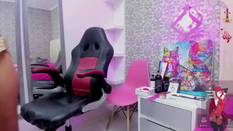 MILEY online show from February 19, 7:37 pm