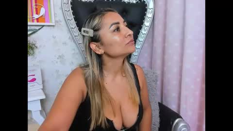 Antonella online show from October 14, 11:46 am