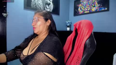 Snapshot of milf_latinn chatting on September 8, 3:33 pm milf latinn online show from September 8, 3:33 pm