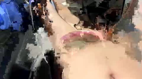 Bigdickteen18 online show from April 12, 11:25 am