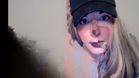 Snapshot of milfmonee chatting on February 12, 5:58 pm MILF Monee online show from February 12, 5:58 pm