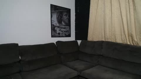 milioncouple online show from October 2, 8:35 am