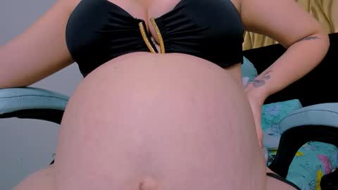 milk_zafira online show from November 12, 3:20 am