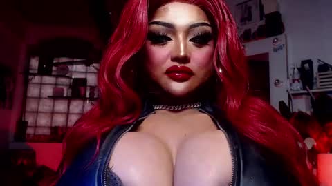 milkshakelavinia online show from February 13, 4:00 am