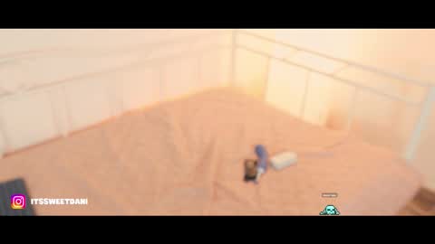 milky_0 online show from November 1, 11:59 pm