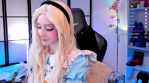 milky cute online show from February 6, 12:58 am