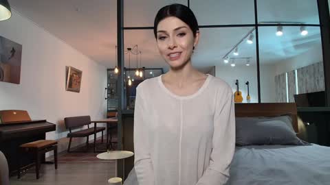 milla bella online show from February 27, 7:06 pm