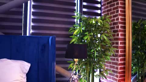 Snapshot of millaserene chatting on September 21, 7:23 am Milla online show from September 21, 7:23 am