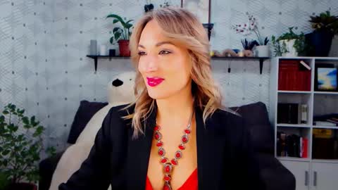 MillaXQueen online show from November 29, 4:14 pm