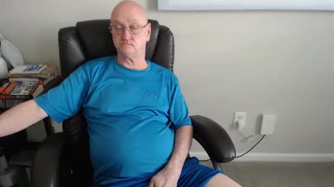 millenium0129 online show from June 1, 4:19 pm