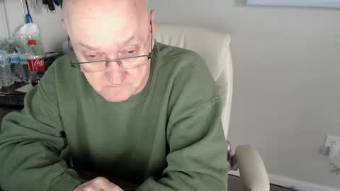 millenium0129 online show from December 19, 4:13 pm