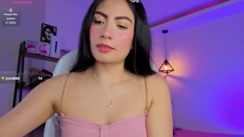 miller_vanessa_ online show from October 1, 9:13 pm