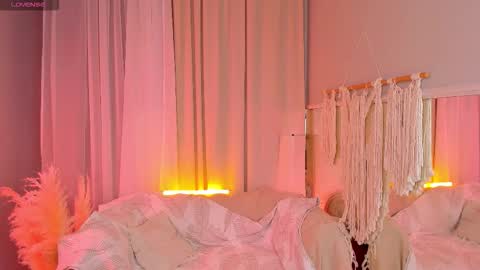 milliminimouse online show from November 6, 10:46 pm