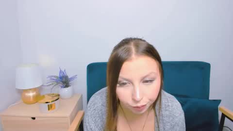 millycute online show from June 1, 4:08 pm