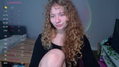 milounee online show from June 1, 10:38 am