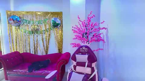 Milu ballmer  online show from December 20, 7:54 pm