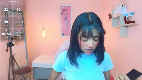 milu_carbajal_x online show from December 13, 8:15 pm