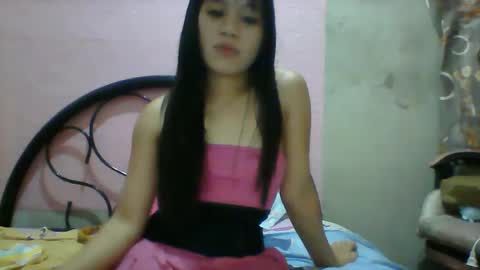 mimiyolove online show from January 29, 1:28 pm