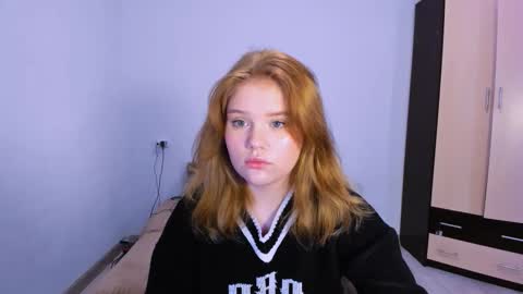 hi Im Mina  online show from November 11, 2:14 am