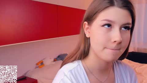 Mindi online show from November 15, 7:43 am