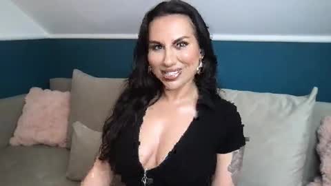 Mindy online show from April 2, 4:25 pm