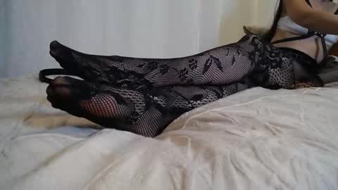 Snapshot of mindyourmanners_ chatting on October 21, 2:27 am mindyourmanners_ online show from October 21, 2:27 am