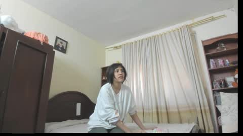 Amber online show from April 4, 3:08 pm