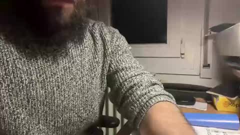 Snapshot of mingo_in_wonderland chatting on December 2, 11:02 pm Lance online show from December 2, 11:02 pm